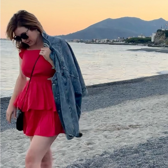 GAP Dresses & Skirts - Chic Red Gap Dress